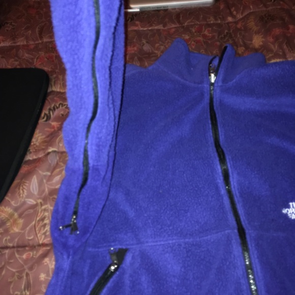Burple colored north face size XL - Picture 5 of 6